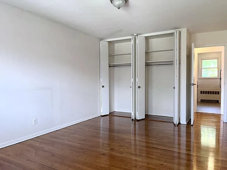 Riverhill Apartments — Photo 48