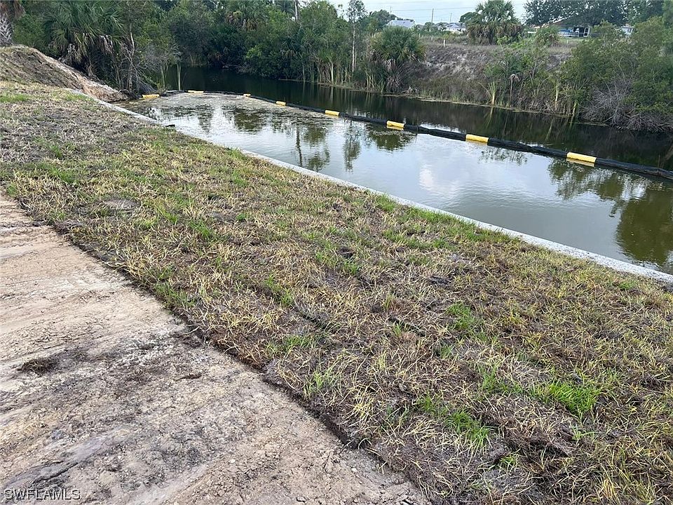 2nd image of 139 SW 10th Ave