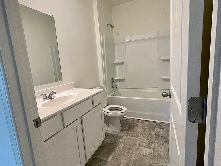 320 Koslin Loop — Photo 2