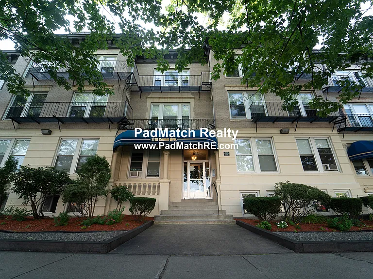 1118 Commonwealth Ave #2 — Photo 10