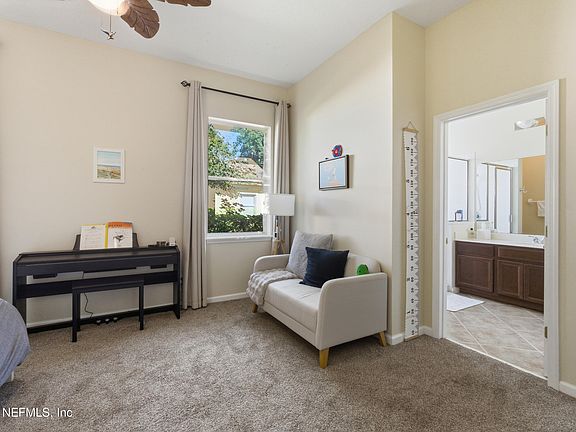 3rd image of 9 Creekside Dr #9