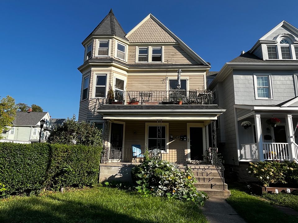 1st image of 454 Bird Ave Floor 3