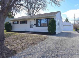 712 Maxwell St, Waterloo, IA 50701