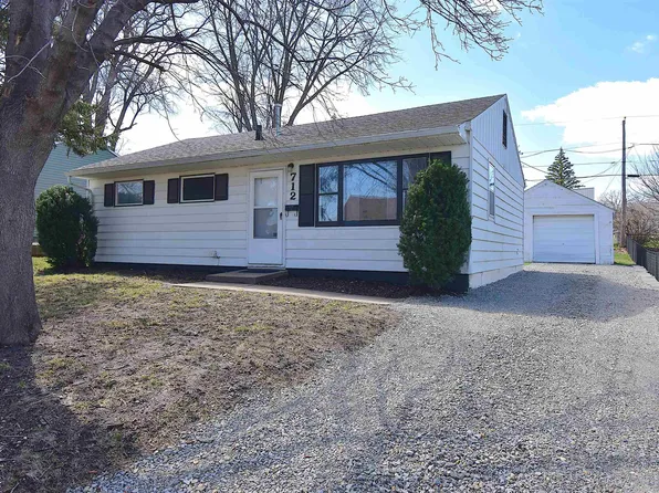 712 Maxwell St, Waterloo, IA 50701
