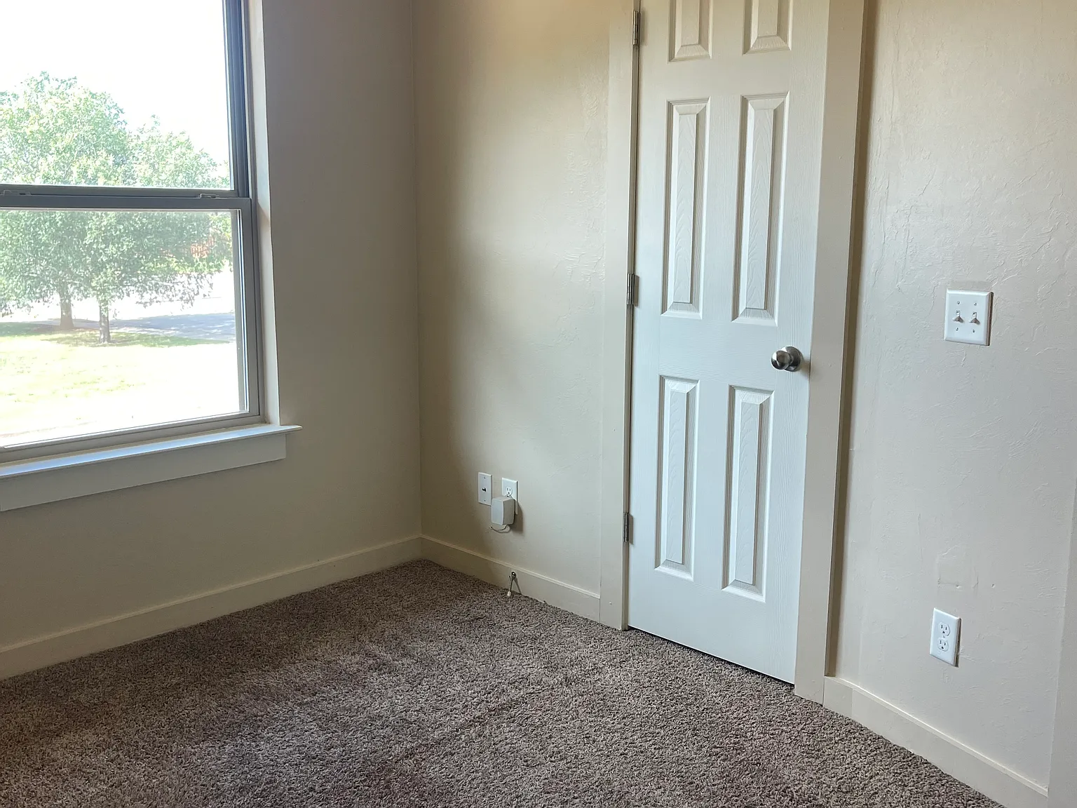 2 bed, 2.5 bath, 1050 sqft, $1,135 — Photo 3