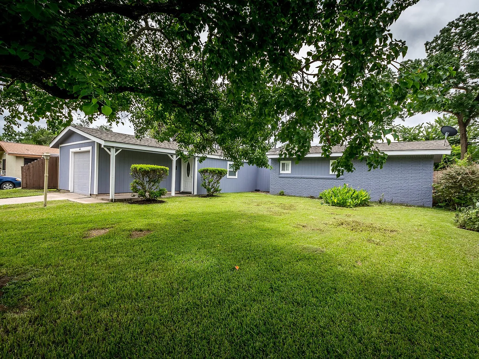 4 bed, 2.0 bath, 1350 sqft, $1,850 — Photo 4