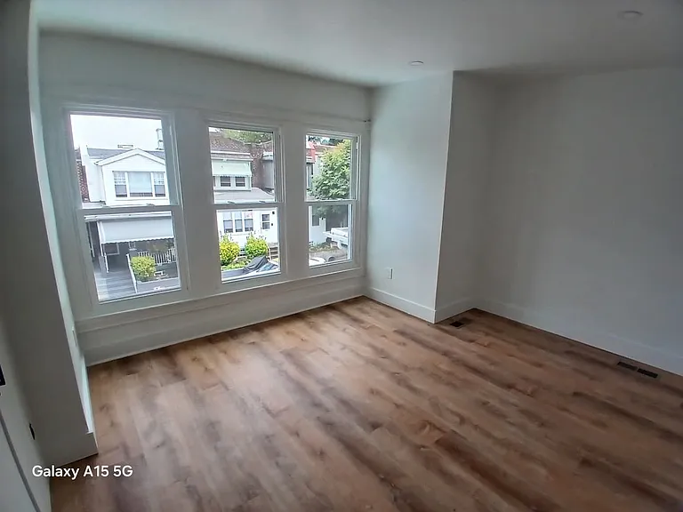 537 E Mayland St — Photo 20