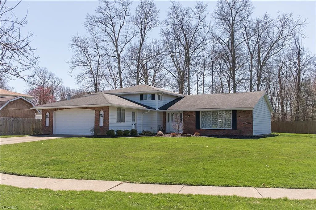 20781 Burgandy Dr photo 1