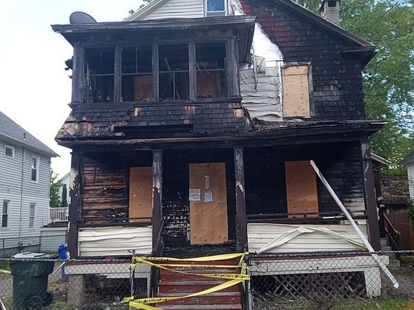 12-14 Carver St