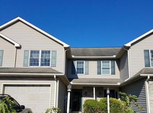 65 Pebble Creek Dr, Lititz, PA 17543