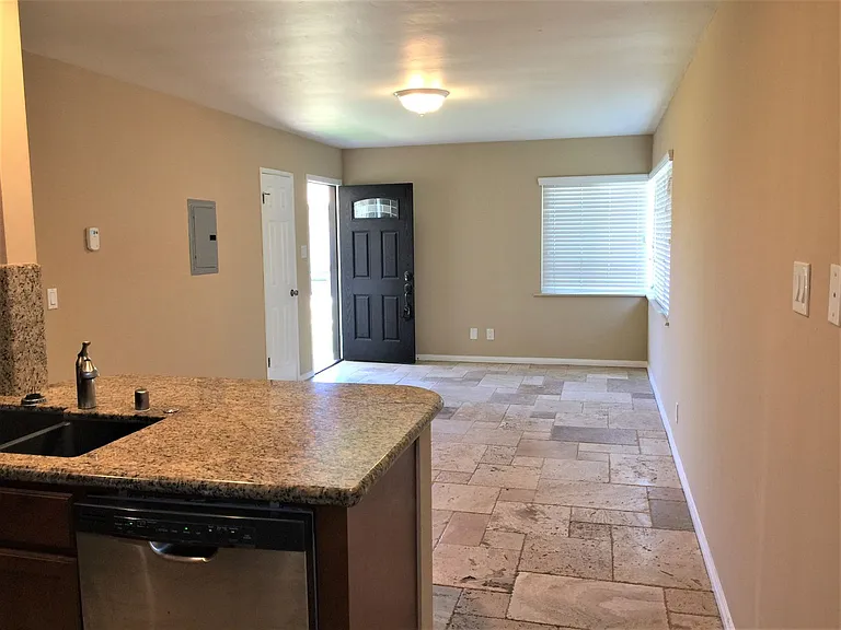 Stunning Imperial Beach Corner Unit — Photo 6