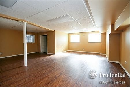 5th image of 4058 W Argyle St