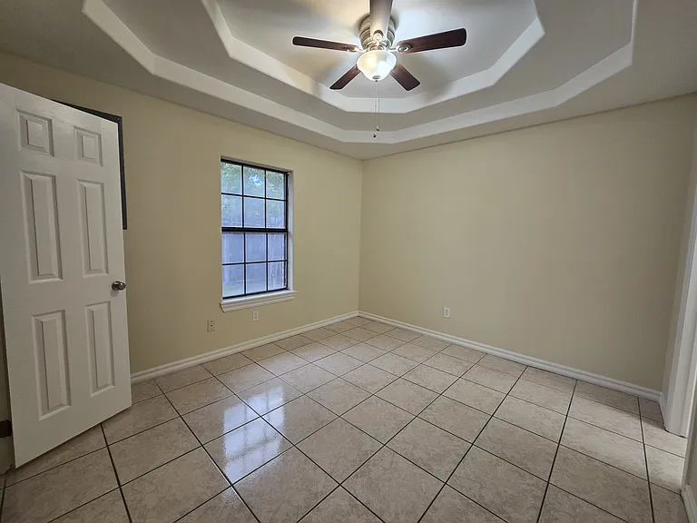 3297 Los Arcos Cir — Photo 5