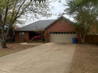 125 Bedford Cir, Conway, AR 72034