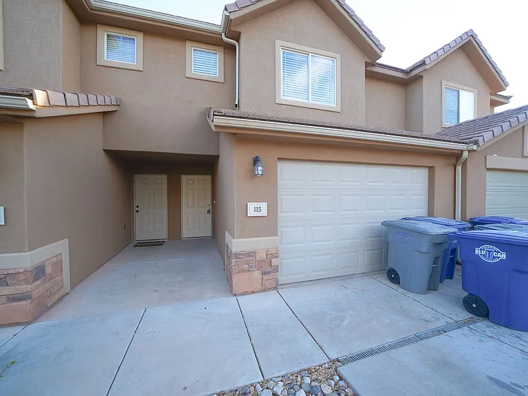 1000 E Bluffview Dr #115 — Photo 22