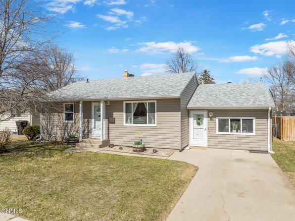 720 16th St W, Williston, ND 58801