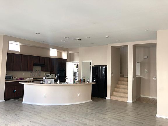 5th image of 204 Toasted Almond Ave