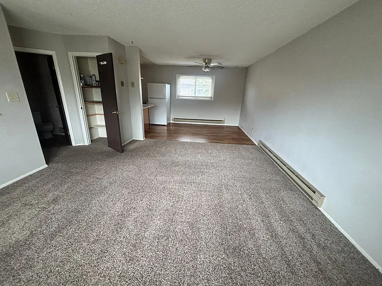 1560 Van Buren St — Photo 6