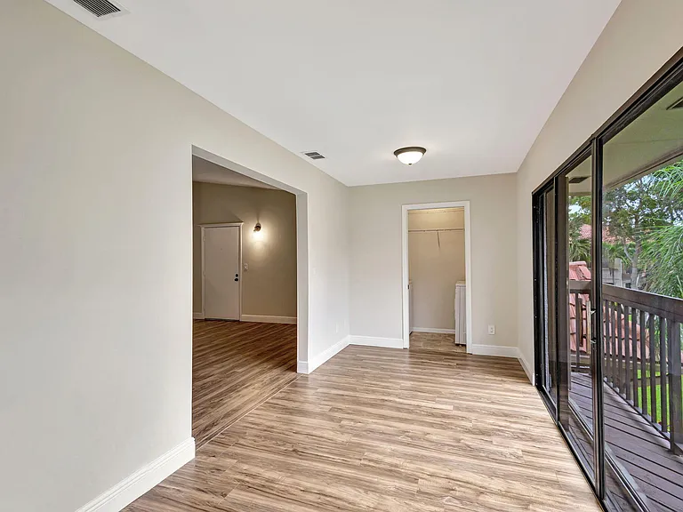 1109 Duncan Cir #201 — Photo 10