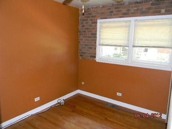 5th image of 619 S 10th Ave