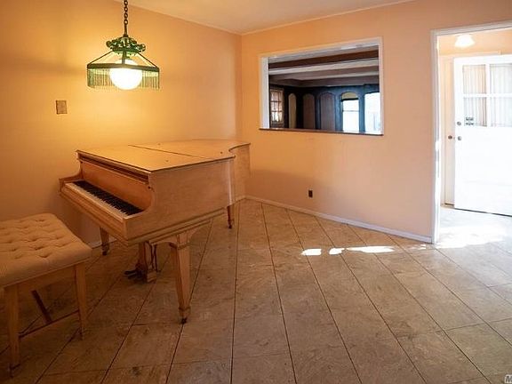 5th image of 2966 Jerusalem Ave