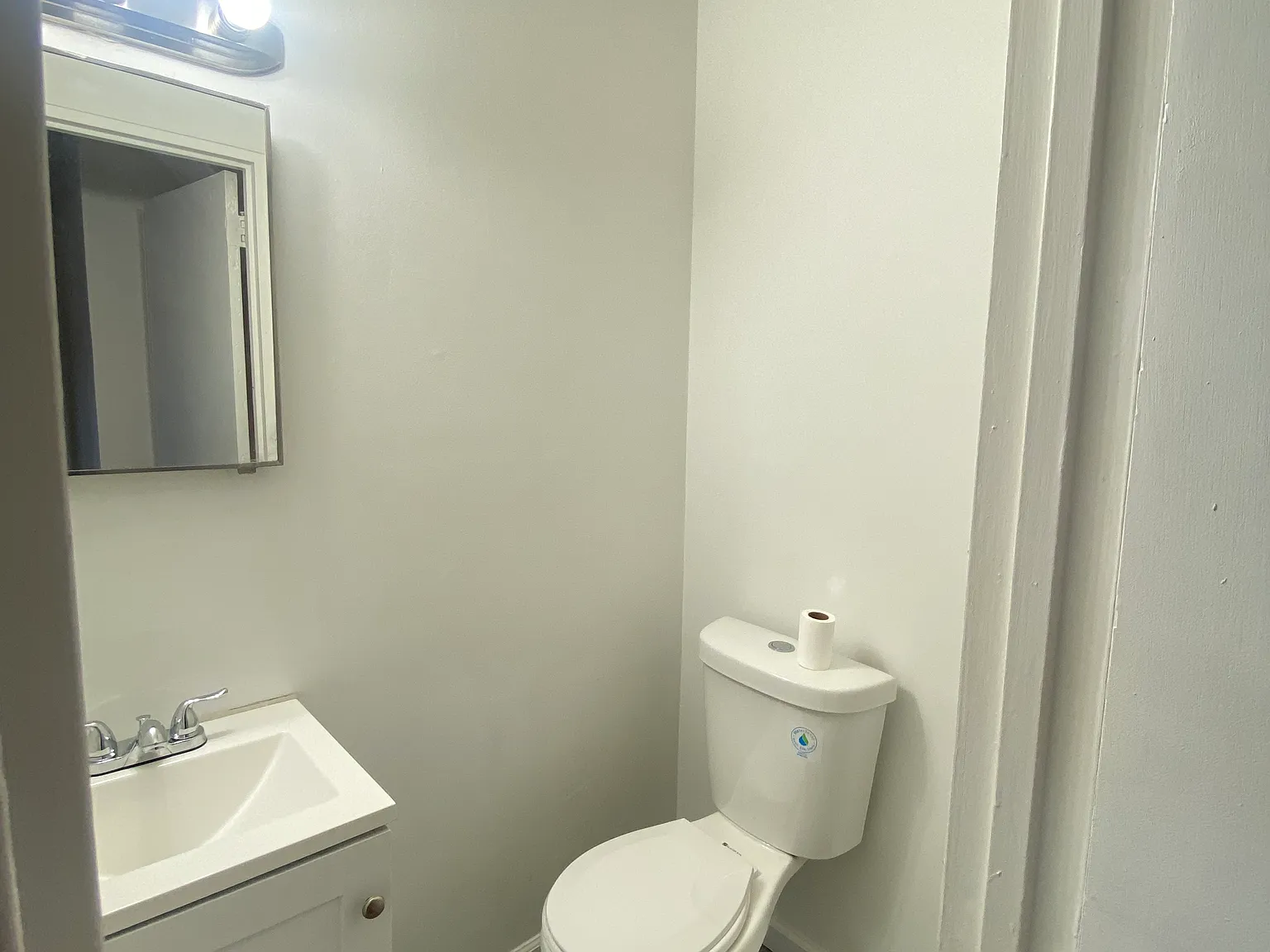 3 bed, 1.5 bath, $3,606 — Photo 3
