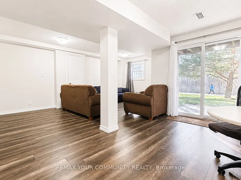 210 Highland Cres #19 — Photo 28