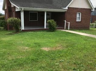 803 W Haymore St, Mount Airy, NC 27030