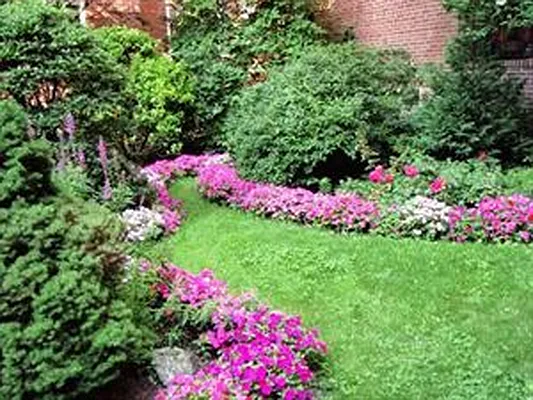 Sold by Douglas Elliman | media 16