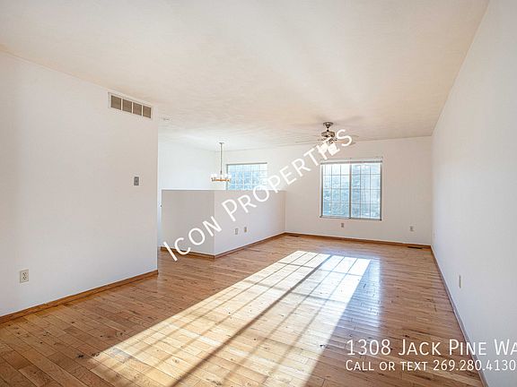 4th image of 1308 Jack Pine Dr