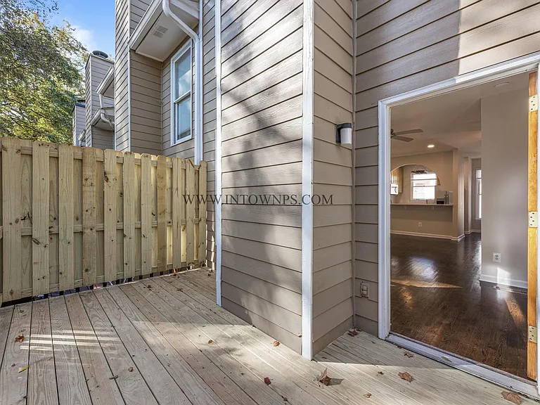 657 Park Village Dr NE — Photo 18