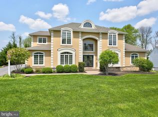 152 Huntingwood Dr, Lancaster, PA 17602