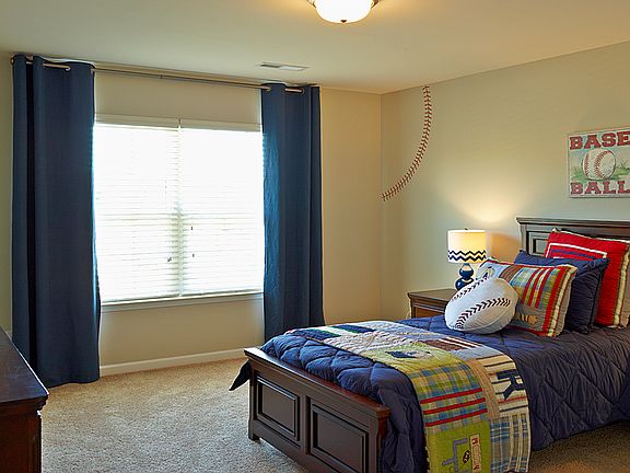 Model's bedroom 3