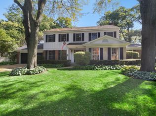 873 Forest Hill Rd, Lake Forest, IL 60045