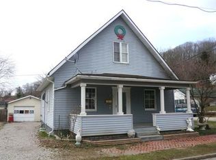 11 North St, Glouster, OH 45732