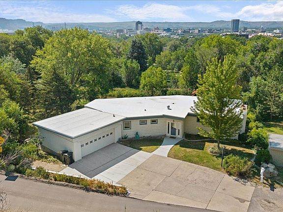 2nd image of 87 Mountain View Blvd