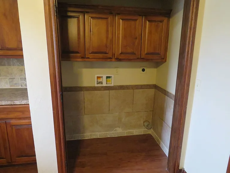 1604 NW Lindy Ave — Photo 9