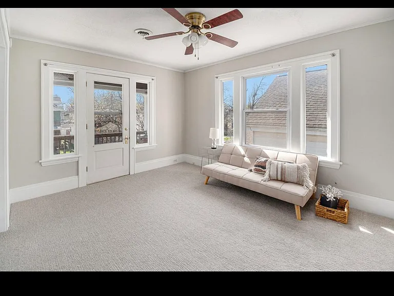 1337 Davis Ave NW #2 — Photo 4