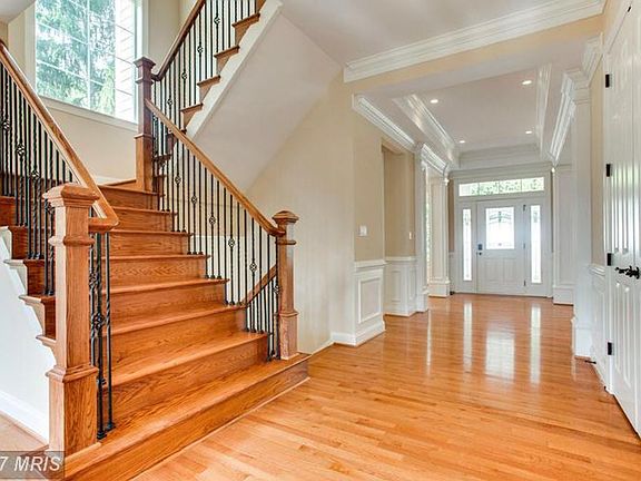 5th image of 507 Echols St SE