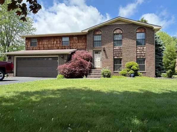 101 Forestview Dr, Beckley, WV 25801