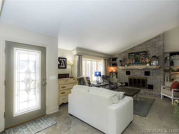 2nd image of 39 Rustic Pl