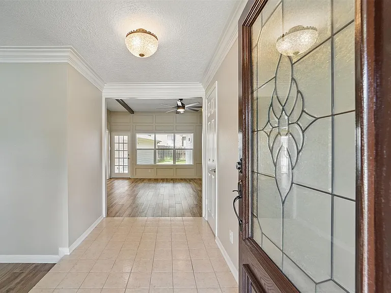 22406 Prince George St — Photo 4