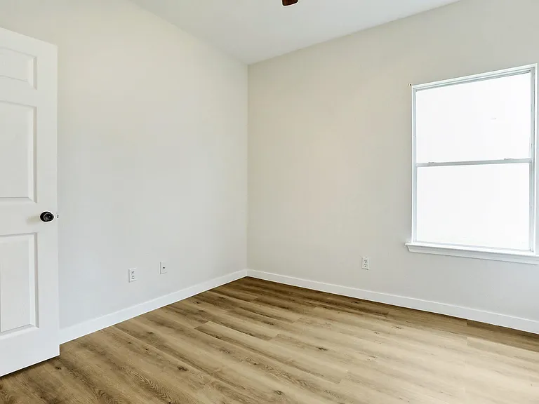 128 Almquist St — Photo 20