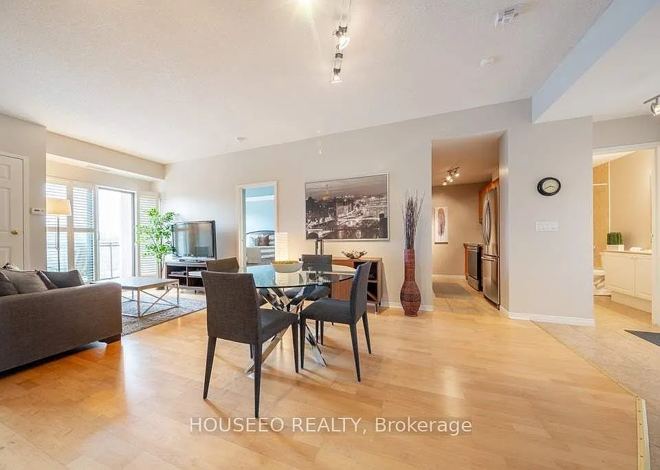 778 Sheppard Ave W #302