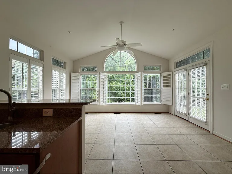 4415 Medallion Dr — Photo 19