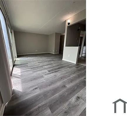 723 E Waterloo Rd — Photo 6