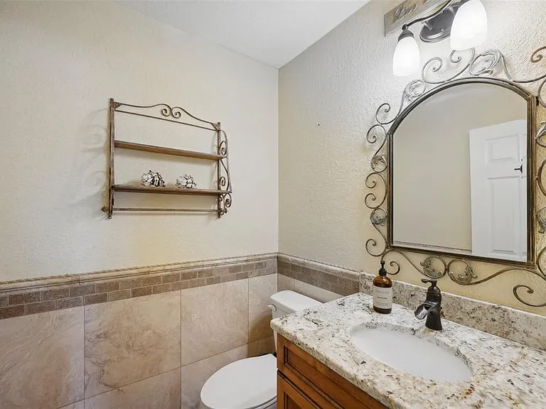 637 Pinellas Bayway S #105 — Photo 23