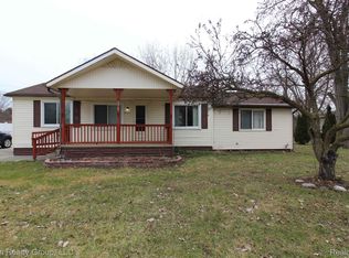 2323 Lindell Rd, Sterling Heights, MI 48310