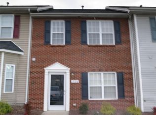 1836 Olivers Crossing Cir, Winston Salem, NC 27127