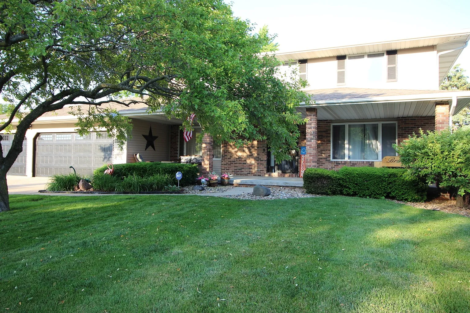 402 Chelsea Dr photo 1